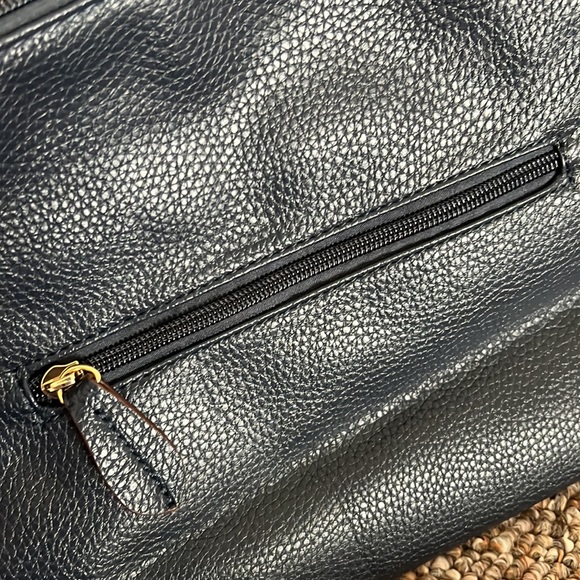 2/$60 Women Faux Leather Multiway Tote Bag 2Pcs! - Picture 7 of 7